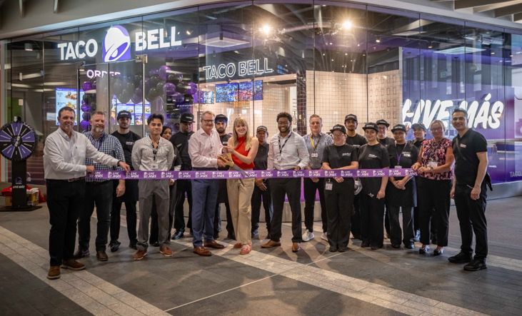 One Retail, Taco Bell, And Network Rail Ribbon Cutting